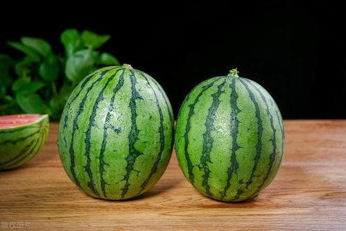 吃瓜的过程步骤,从挑选到回味，一网打尽